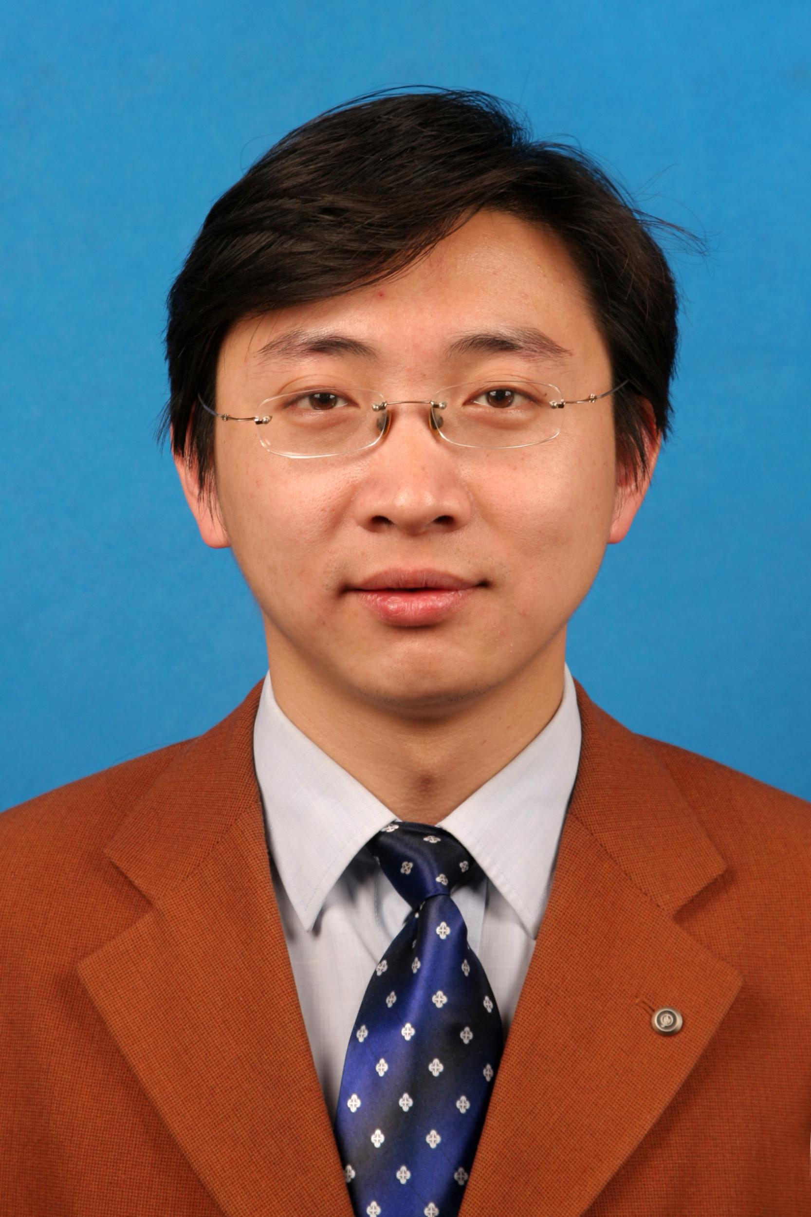张洪个人简介