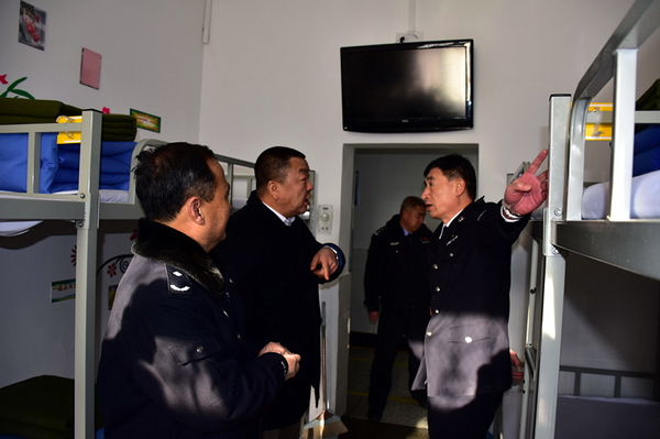 市监狱局局长王江杰深入杨柳青监狱调研指导工作
