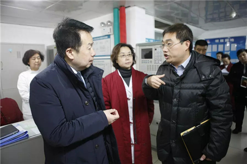 三中心医院党委书记,院长李彤现场办公查找就诊流程与安全生产问题
