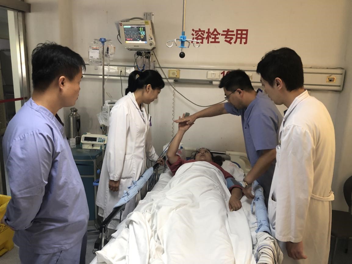 争分夺秒开通绿色通道北院区急症部成功救治一名异地